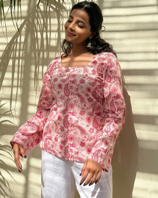 Women's Printed Straight Sleeveless Square Neck Flared Short Kurti for Women & Girls – Pink & White Designer Kurti
