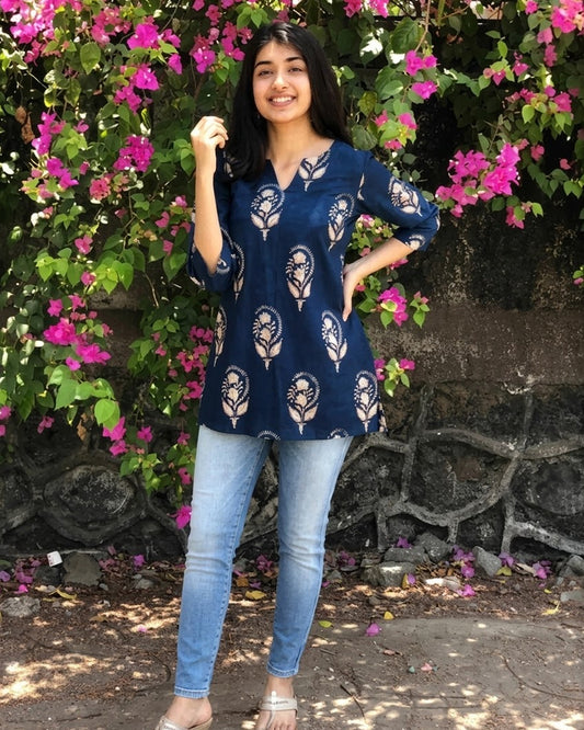 Trendy Blue Block Print Rayon Kurti for Women – Stylish Casual & Daily Wear Kurti